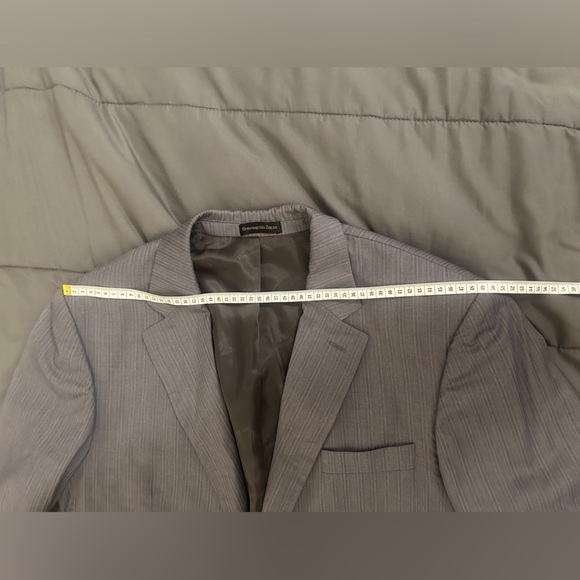 Ermenegildo Zegna Mens Gray Wool
Silk 2 Piece Suit Size 54x38 - Picture 13 of 13